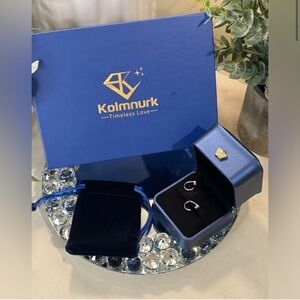 NIB .3 cttw Oink Moissanite Tiny Half Huggie Earrings